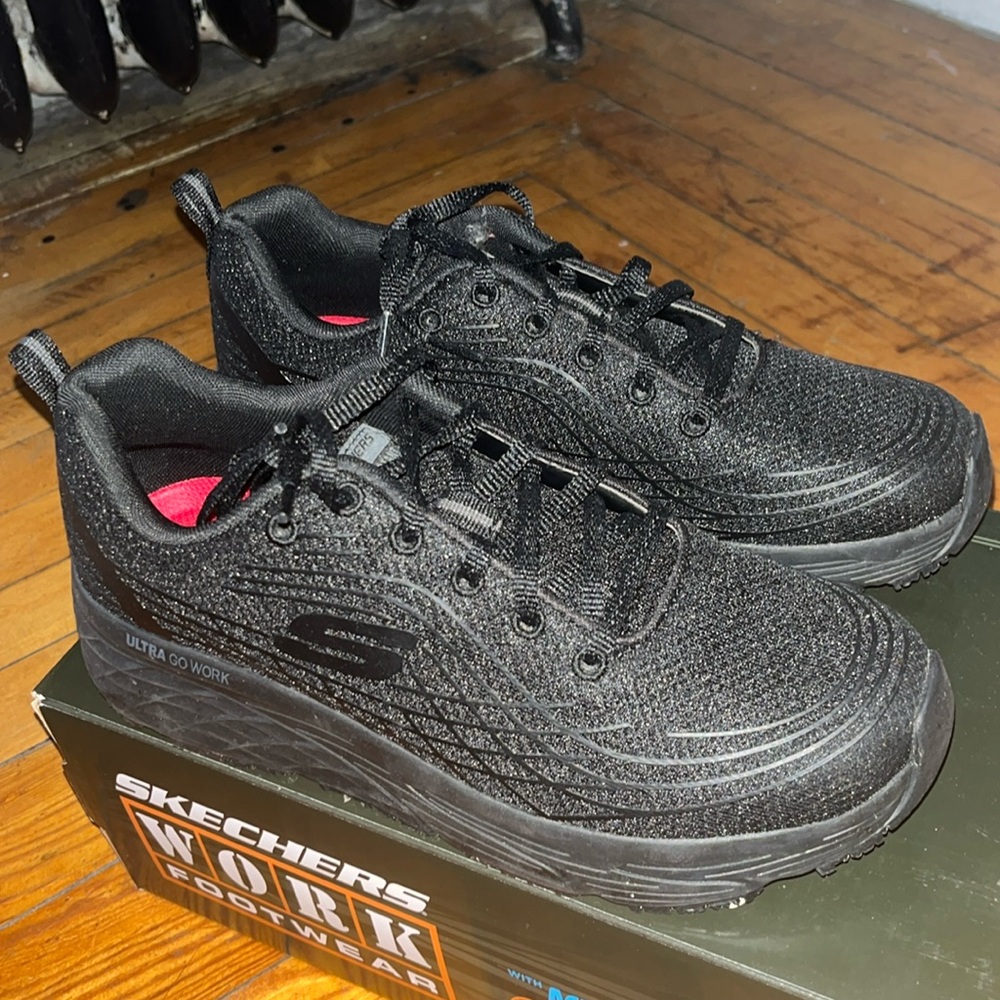 Skechers Max Cushion 9.5 worn once at work